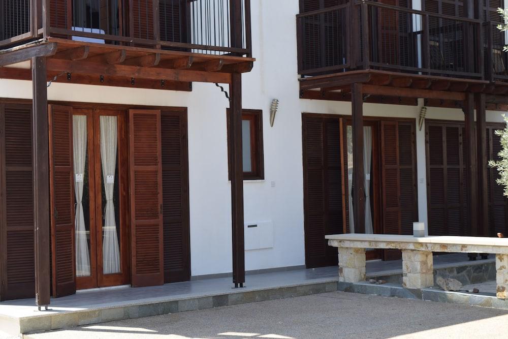 Lasa Heights Hotel Kültér fotó